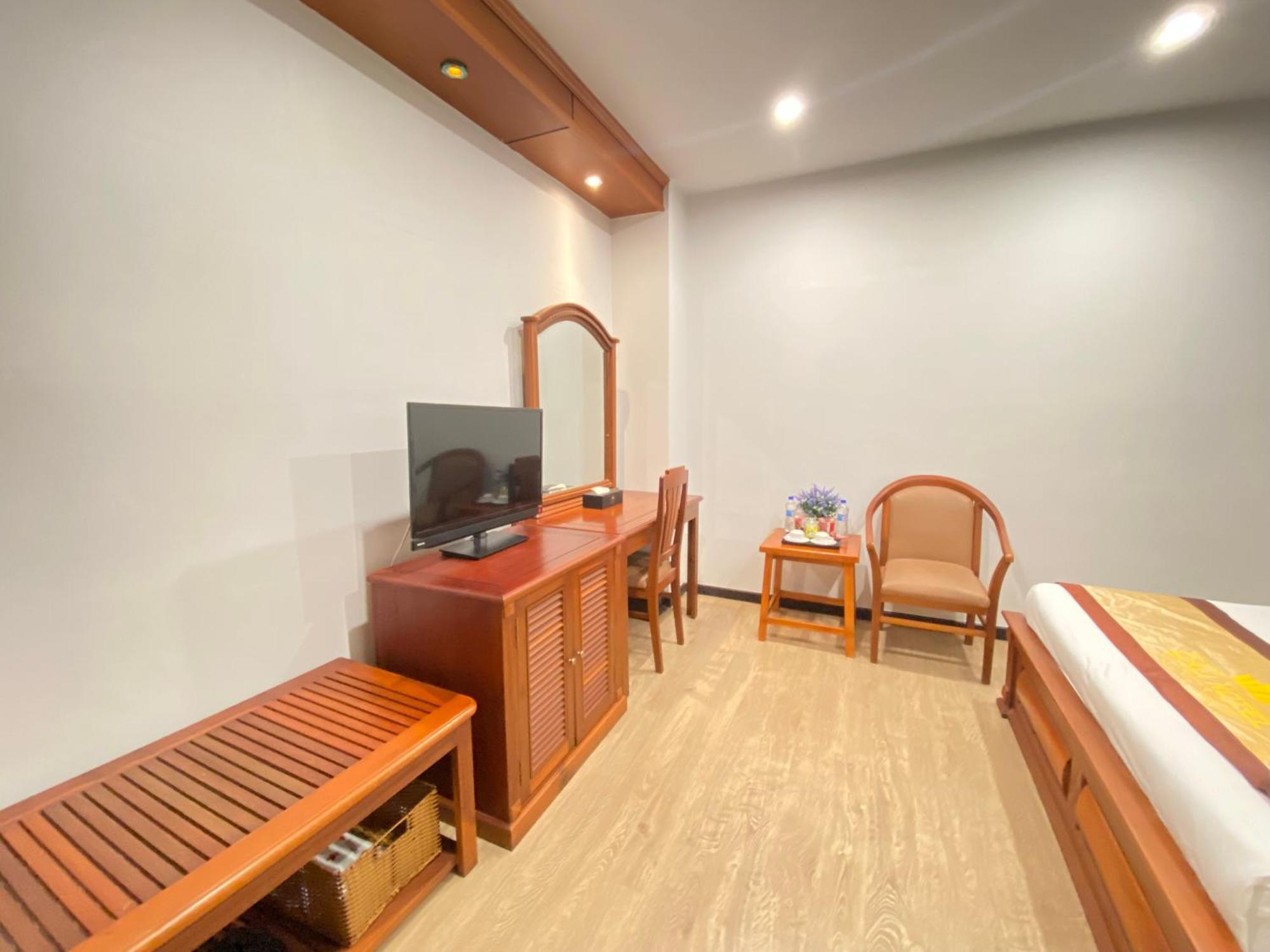 Cali Hotel Quy Nhon Esterno foto
