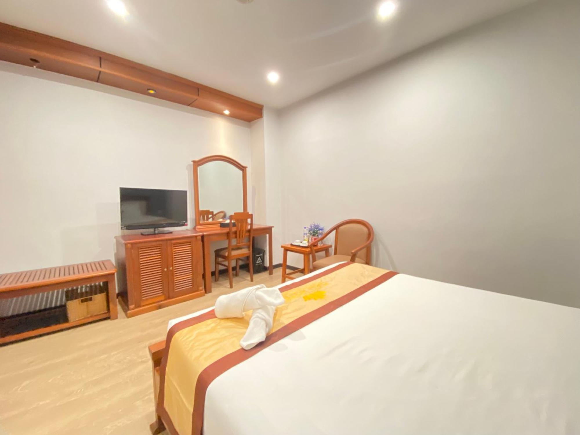 Cali Hotel Quy Nhon Esterno foto